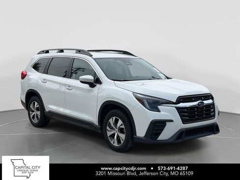 Used 2024 Subaru Ascent Premium AWD/4WD image 1