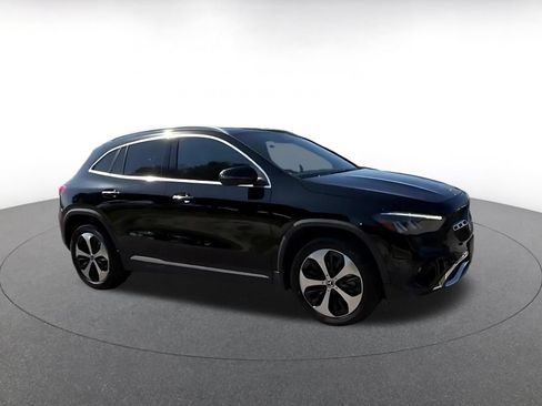 Used 2025 Mercedes-Benz GLA 250 4MATIC image 2