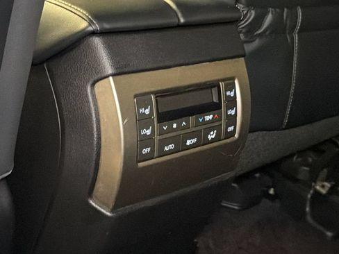Used 2021 Lexus GX 460 Premium w/ Premium Package AWD/4WD image 15