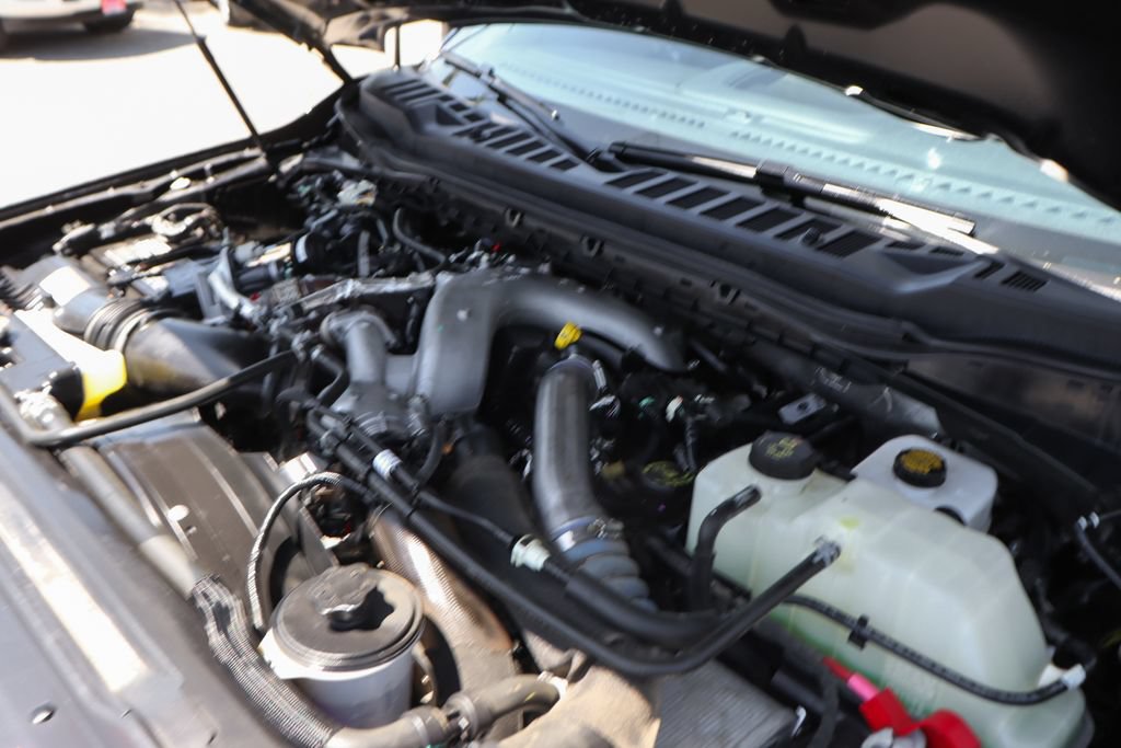 Used 2025 Ford F350 XLT AWD/4WD image 13