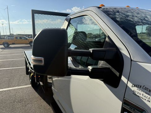 Used 2018 Ford F550 4x4 Regular Cab Super Duty image 19