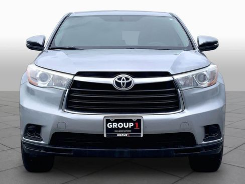 Used 2016 Toyota Highlander LE FWD image 4