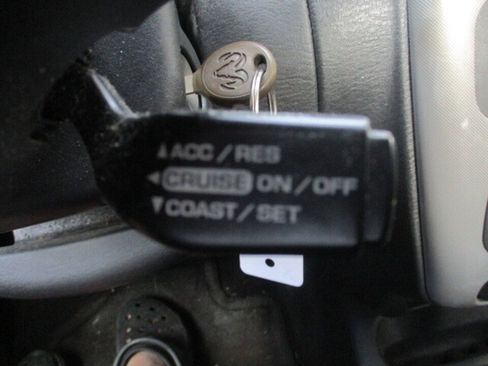 Used 2005 Dodge Neon SXT image 30