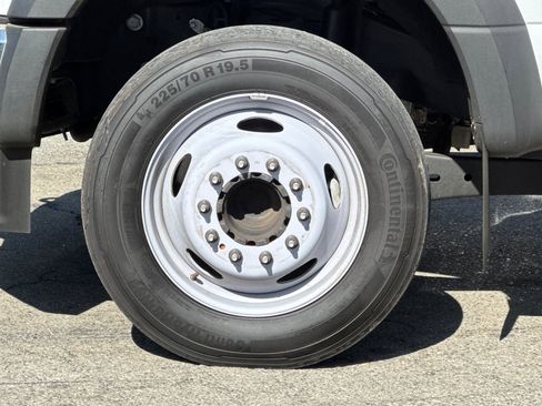 Used 2022 Ford F550 2WD Regular Cab Super Duty image 23