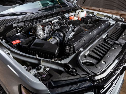 Used 2025 GMC Sierra 2500 AT4 w/ Technology Package image 41