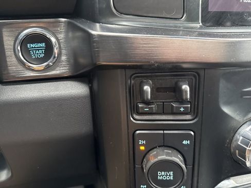 Used 2023 Ford F250 Lariat w/ Sport Appearance Package image 19