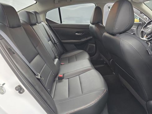 Used 2023 Nissan Sentra SR w/ SR Premium Package FWD image 44