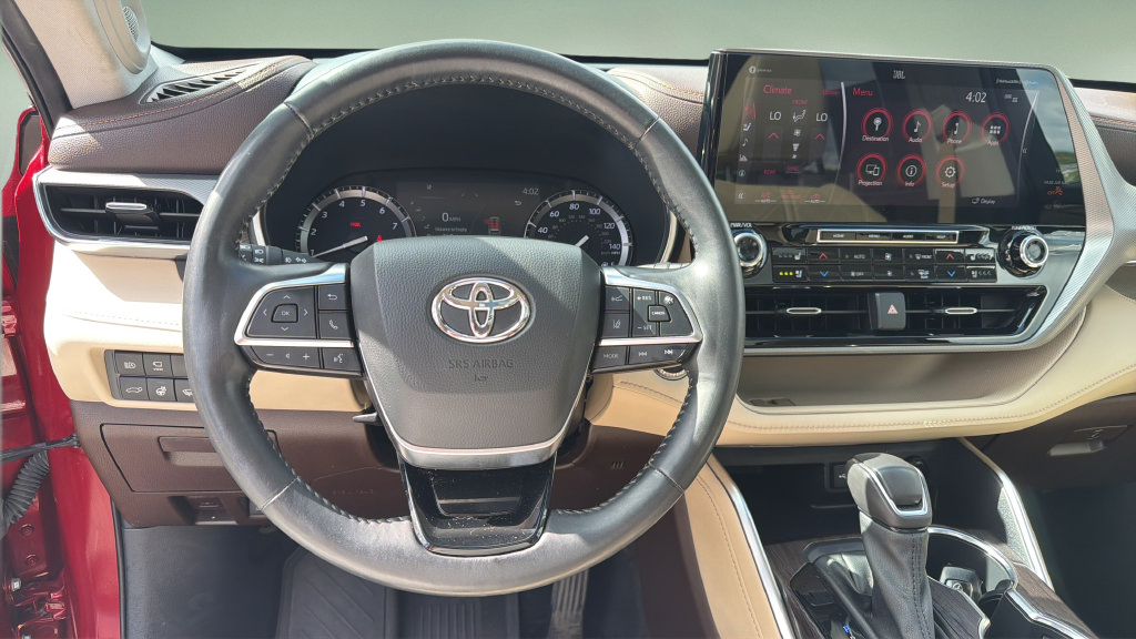Used 2021 Toyota Highlander Platinum AWD/4WD image 26