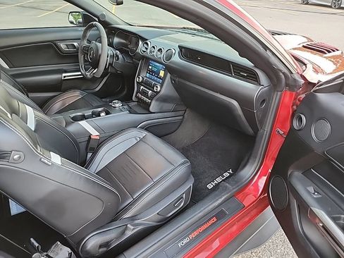 Used 2021 Ford Mustang Shelby GT500 w/ Technology Package RWD image 41