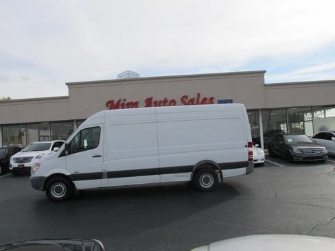 Used 2012 Mercedes-Benz Sprinter 2500 image 1
