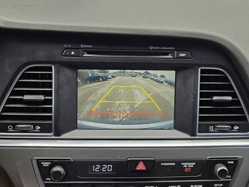 Used 2016 Hyundai Sonata SE image 16