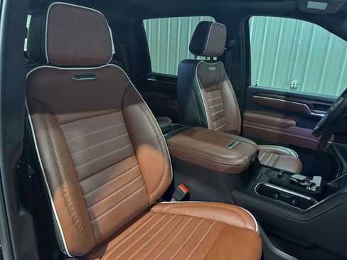 Used 2025 GMC Sierra 3500 Denali Ultimate image 28