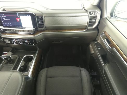 Used 2023 GMC Sierra 1500 Elevation w/ Preferred Package RWD image 15