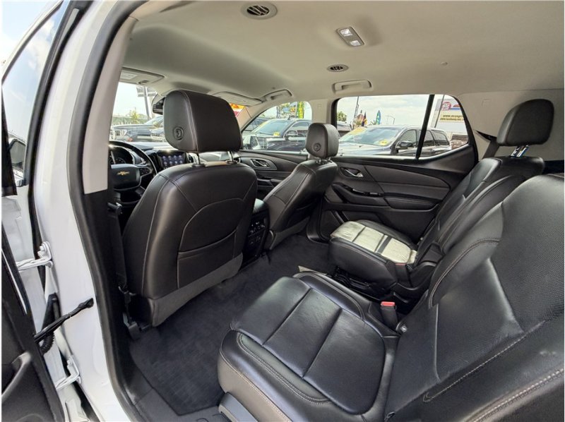 Used 2020 Chevrolet Traverse Premier FWD image 23