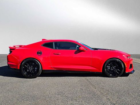Used 2022 Chevrolet Camaro ZL1 image 8