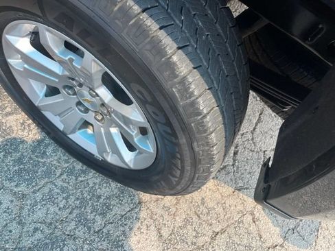 Used 2022 Chevrolet Colorado LT w/ LT Convenience Package AWD/4WD image 7