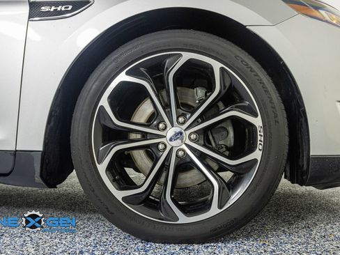 Used 2019 Ford Taurus SHO image 40