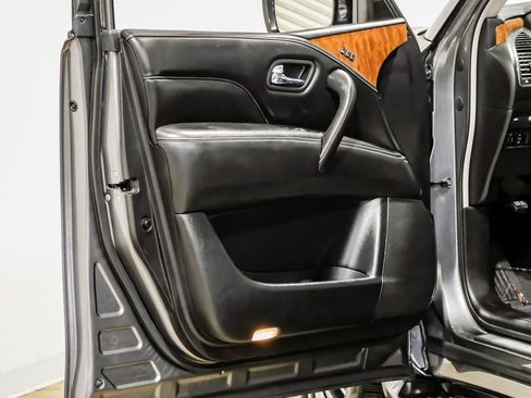 Used 2018 INFINITI QX80 2WD w/ Driver Assistance Package image 36