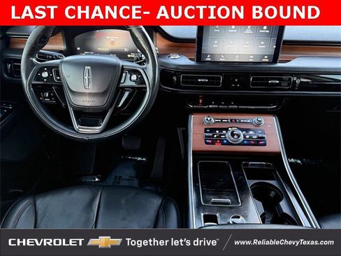 Used 2020 Lincoln Aviator Reserve w/ Equipment Group 201A image 12