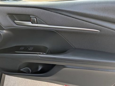 Used 2025 Toyota Camry LE FWD image 31