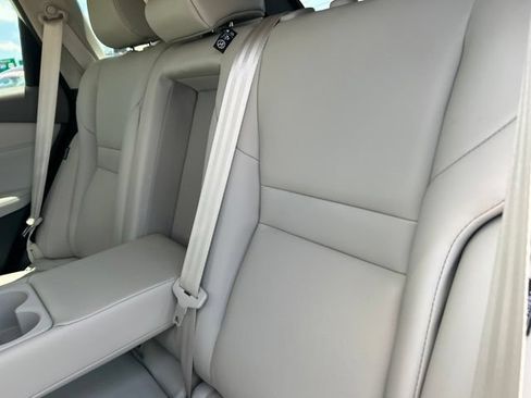 Used 2025 Nissan Rogue SL FWD image 44