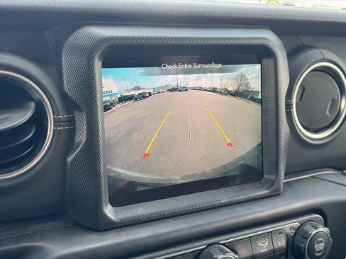 Used 2022 Jeep Wrangler Unlimited Sahara 4xe w/ Cold Weather Group image 22