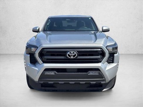 Certified 2025 Toyota Tacoma SR5 AWD/4WD image 2