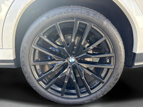 Used 2022 BMW X6 xDrive40i w/ Executive Package image 7