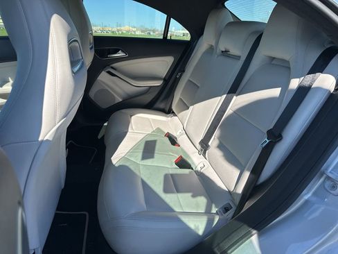 Used 2014 Mercedes-Benz CLA 250 image 15