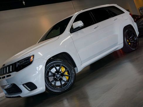 Used 2018 Jeep Grand Cherokee Trackhawk w/ Trailer Tow Group IV image 93