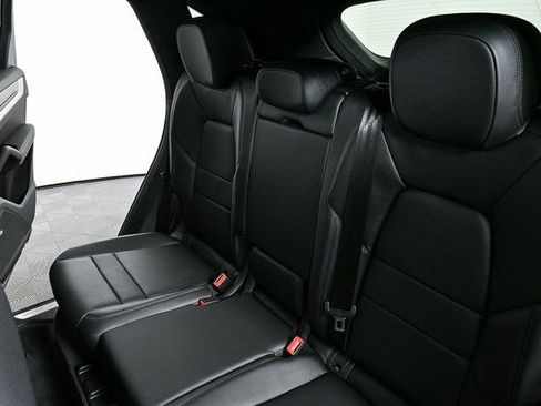 Certified 2025 Porsche Cayenne image 19