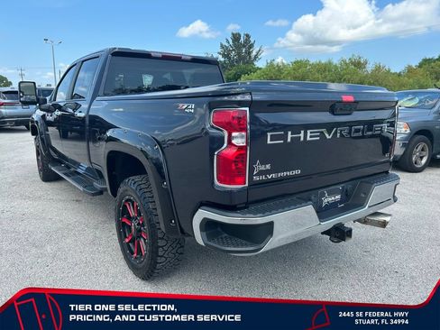 Used 2024 Chevrolet Silverado 2500 LT AWD/4WD image 7