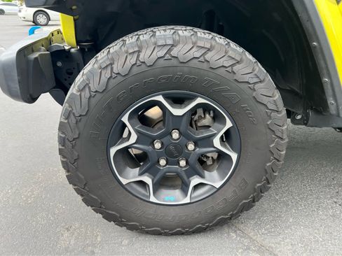 Used 2023 Jeep Wrangler Unlimited Rubicon 4xe w/ Safety Group AWD/4WD image 13