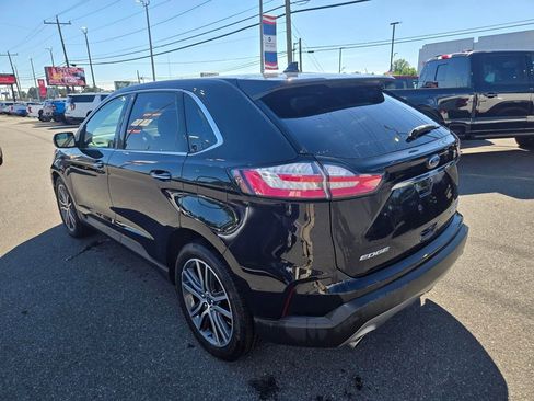 Used 2019 Ford Edge Titanium w/ Cold Weather Package AWD/4WD image 7