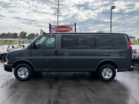 Used 2016 Chevrolet Express 2500 LS RWD image 1