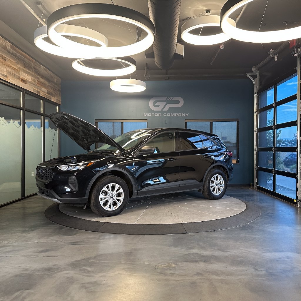 Used 2025 Ford Escape Active w/ Cold Weather Package AWD/4WD image 24