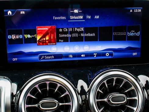 Used 2024 Mercedes-Benz GLB 250 4MATIC w/ Driver Assistance Package image 23