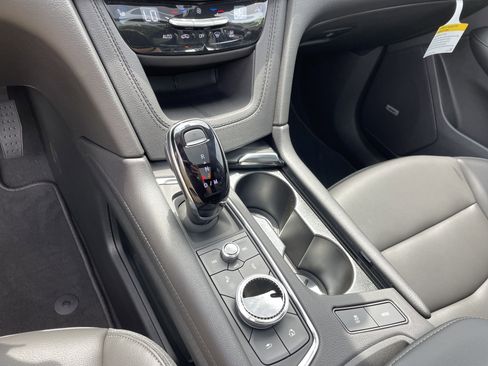 New 2025 Cadillac XT6 Luxury image 26