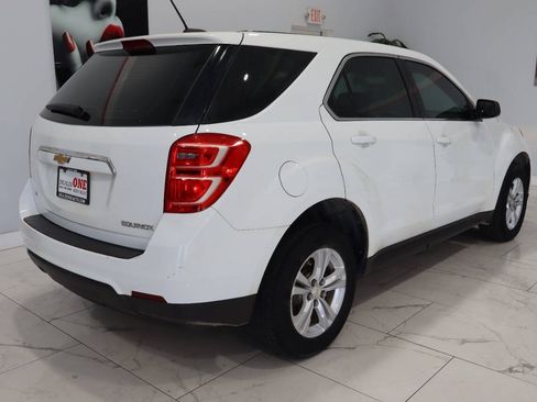 Used 2016 Chevrolet Equinox LS FWD image 3