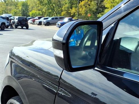 Used 2021 Ford Expedition Limited image 34