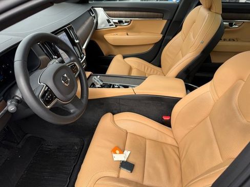 Used 2023 Volvo S90 B6 Ultimate w/ Protection Package image 8