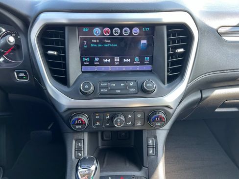 Used 2017 GMC Acadia SLT AWD/4WD image 28
