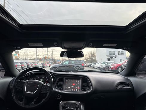 Used 2016 Dodge Challenger R/T Plus image 10