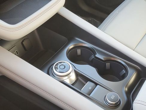 New 2026 Ford Explorer Active w/ Active Comfort Package image 24