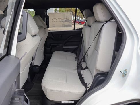 New 2026 Toyota 4Runner SR5 AWD/4WD image 8
