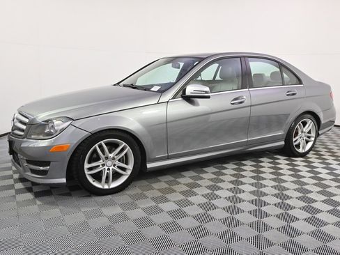 Used 2012 Mercedes-Benz C 300 4MATIC Sedan image 2