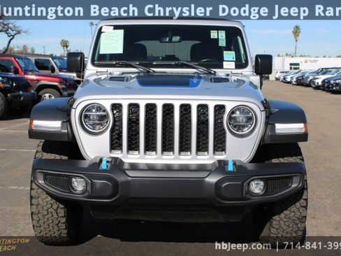Used 2022 Jeep Wrangler Unlimited Rubicon 4xe image 2
