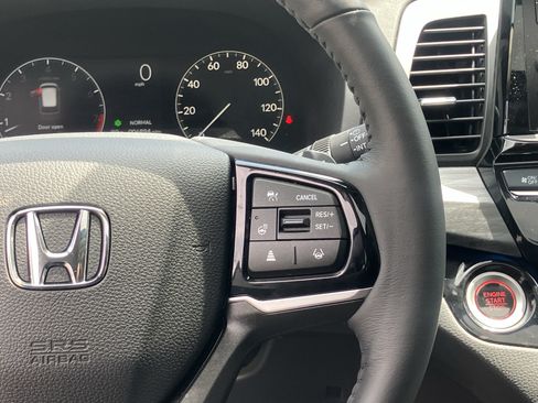 Used 2026 Honda Odyssey Elite image 33