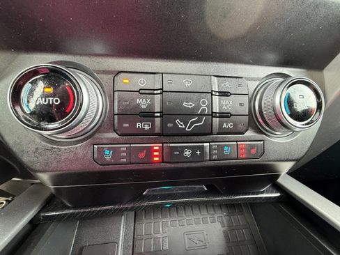 Used 2021 Ford F350 Platinum w/ FX4 Off-Road Package image 20