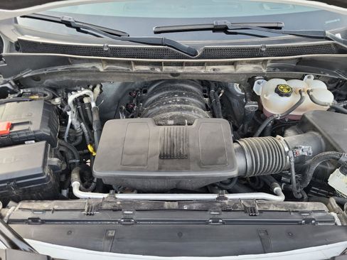 Used 2024 GMC Yukon XL SLE image 31